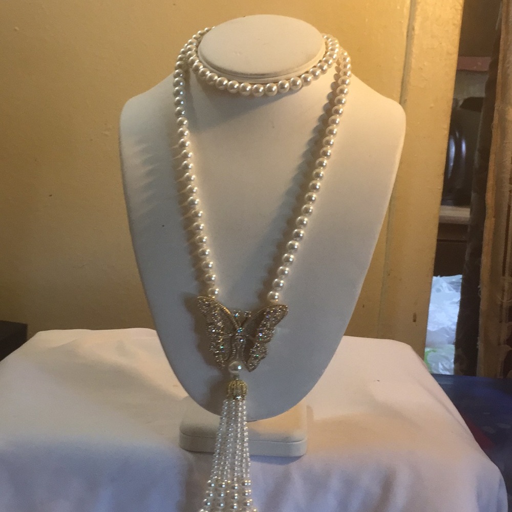 Beautiful long pearls